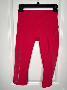 Lululemon Pink Crop Leggings Mesh Panels Zip Pocket Size 2